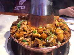 -老佛爷炭火蛙锅直营(清滨路总店)