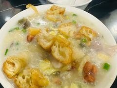 荔湾艇仔粥-伍湛记 · 广州老字号(龙津中路店)