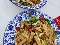 -青年路烩面馆(绿地世纪城店)