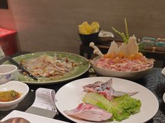 -得意咚瓜·顺德鱼生·冬瓜火锅(深圳首店)