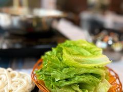 -鲜入围煮花胶鸡海鲜火锅