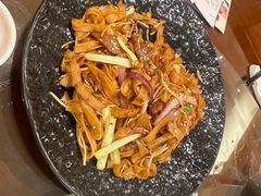 -广州中心皇冠假日酒店·百粤楼