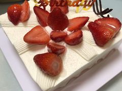 草莓提拉米苏-巴黎贝甜(大宁国际商业广场店)