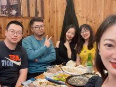 -老东镇啤酒屋海鲜加工·蒸汽海鲜·海鲜烧烤(台东店)