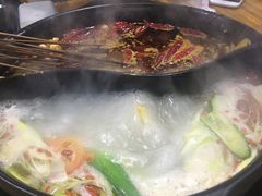 -灌县老妈砂锅串串香(万科红生活广场店)
