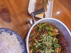 -爆炸头阿姨小四川正宗川味小吃(无任何分店)