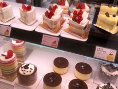 -巴黎贝甜(大宁国际商业广场店)