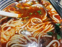 -鑫花溪牛肉米粉(东环大润发店)