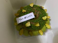 开心果树莓泡芙-Ten Olives甜点