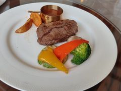 -白天鹅宾馆·月兔吧