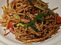 -小菜园新徽菜(镇江丹阳吾悦店)