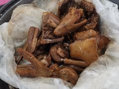 秘制盐焗乳鸽-侠成水上农庄(工业大道店)