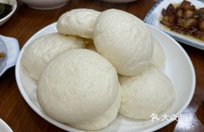 Homestyle Pork with Fermented Rice Bun