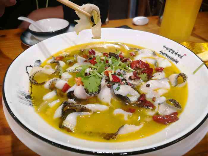 松沪名灶(佘山旅游景区店)-"和厨房融为一体的大堂比较有特色,无聊的