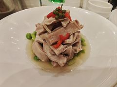 -品悦酒店(三林古镇店)