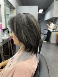 -诗悦发型SALON·圣罗兰店