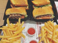 火烤双层牛肉特堡-The Habit Burger Grill 哈比特汉堡(爱琴海店)