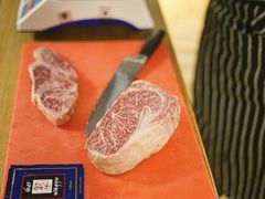 冷藏熟成射和牛现切眼肉-觅福里•熟成和牛餐厅