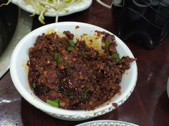 -绿色墨脱石锅城