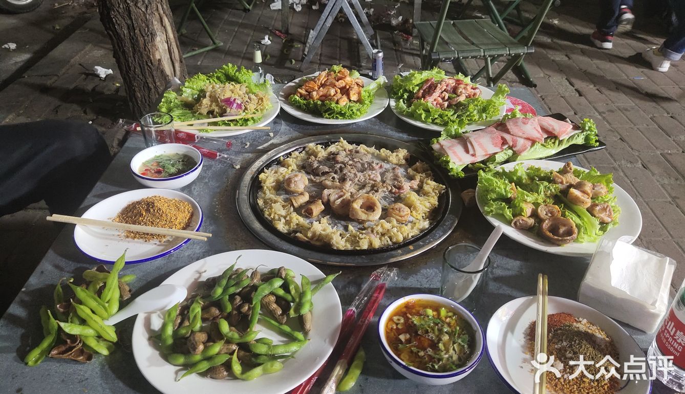 地桌煎肉铜火锅