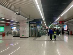 -马鹦路(地铁站)