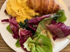 -Common Table · Brunch & Coffee