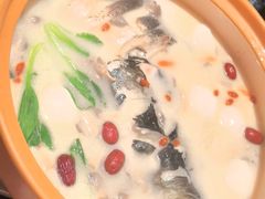 秀水浓汤鱼头皇（半个）-羡餐厅-千岛湖自由洲际殿