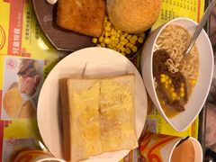 炒蛋菠萝油-龙凤冰室
