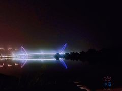 -南京眼步行桥