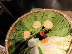 -尚尚仙·酸汤猪手·猪肚鸡火锅(华联万柳购物中心店)