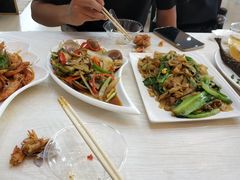 -覃记海鲜美食餐厅