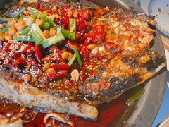 -鸣记脆皮烤鱼·海鲜烤鱼(三八广场店)
