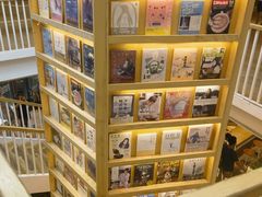 -猫的天空之城概念书店(北戴河蔚蓝海岸店)