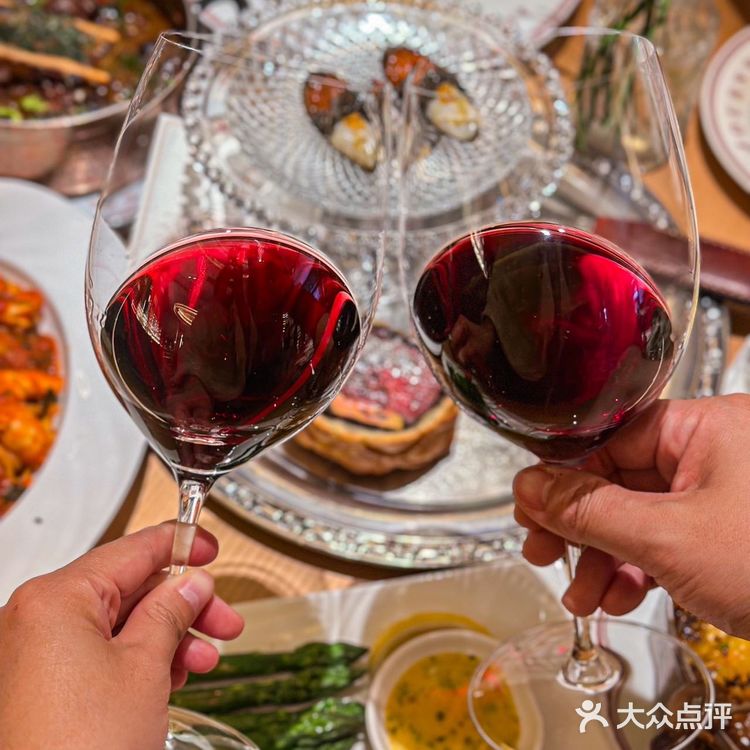 氛围感十足的南法小酒馆!!就在万象天地!!