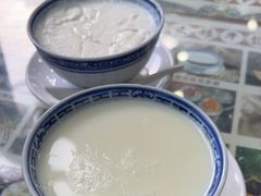 -周大娘牛乳(旧寨古村总店)
