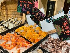 -大中华希尔顿酒店-念自助餐·嗨啤·小龙虾