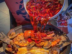 -鸣记脆皮烤鱼·海鲜烤鱼(三八广场店)