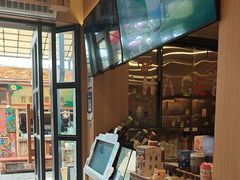 -霸王茶姬(南强街店)