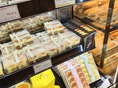 -罗森尼娜(德思勤店)