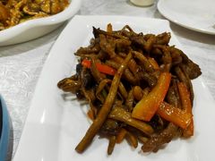 杏鲍菇牛肉条-东方之珠海鲜酒楼(南开店)