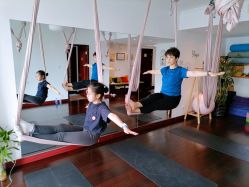 -Yvon yoga 瑜伽·精准体态管理中心