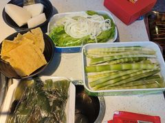 -钢管厂五区小郡肝串串香(滨江店)