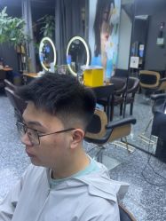 -藤野造型专业烫染接发