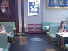 -阿瓦山寨·湘菜现炒·剁椒鱼头王(咸阳总店)