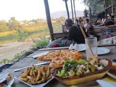 -乌托邦酒吧和餐厅