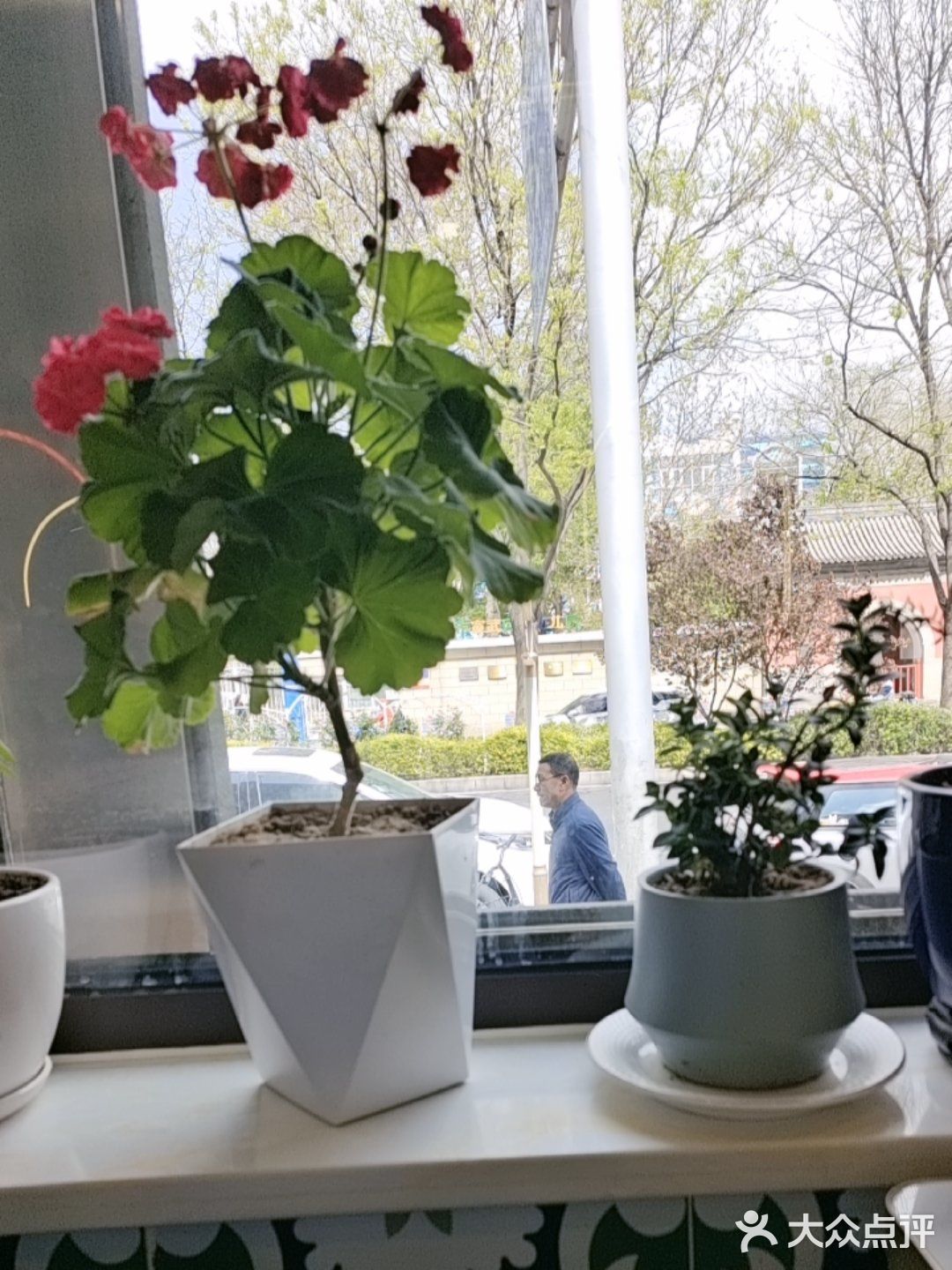 家门口的新疆餐馆，吃了好几年，味道依旧没变