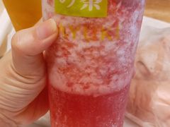 霸气草莓芝芝-奈雪的茶(漫广场店)