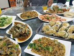 -覃记海鲜美食餐厅