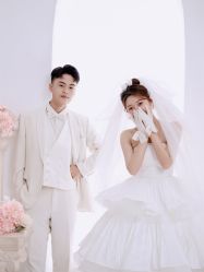 -芭莎视觉婚纱摄影(花溪店)