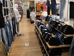 -优衣库(上海虹口龙之梦店)